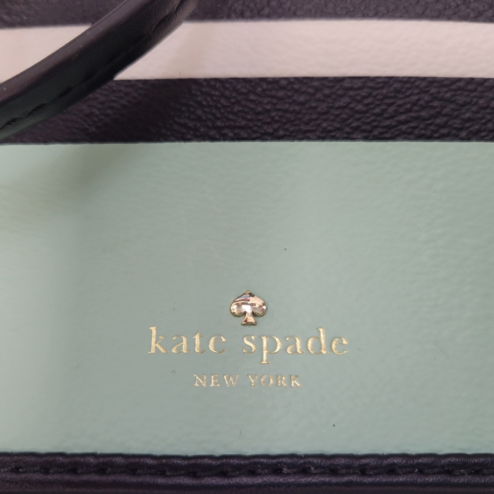 Kate Spade NWT New Authentic crossbody purse - Picture 2 of 7
